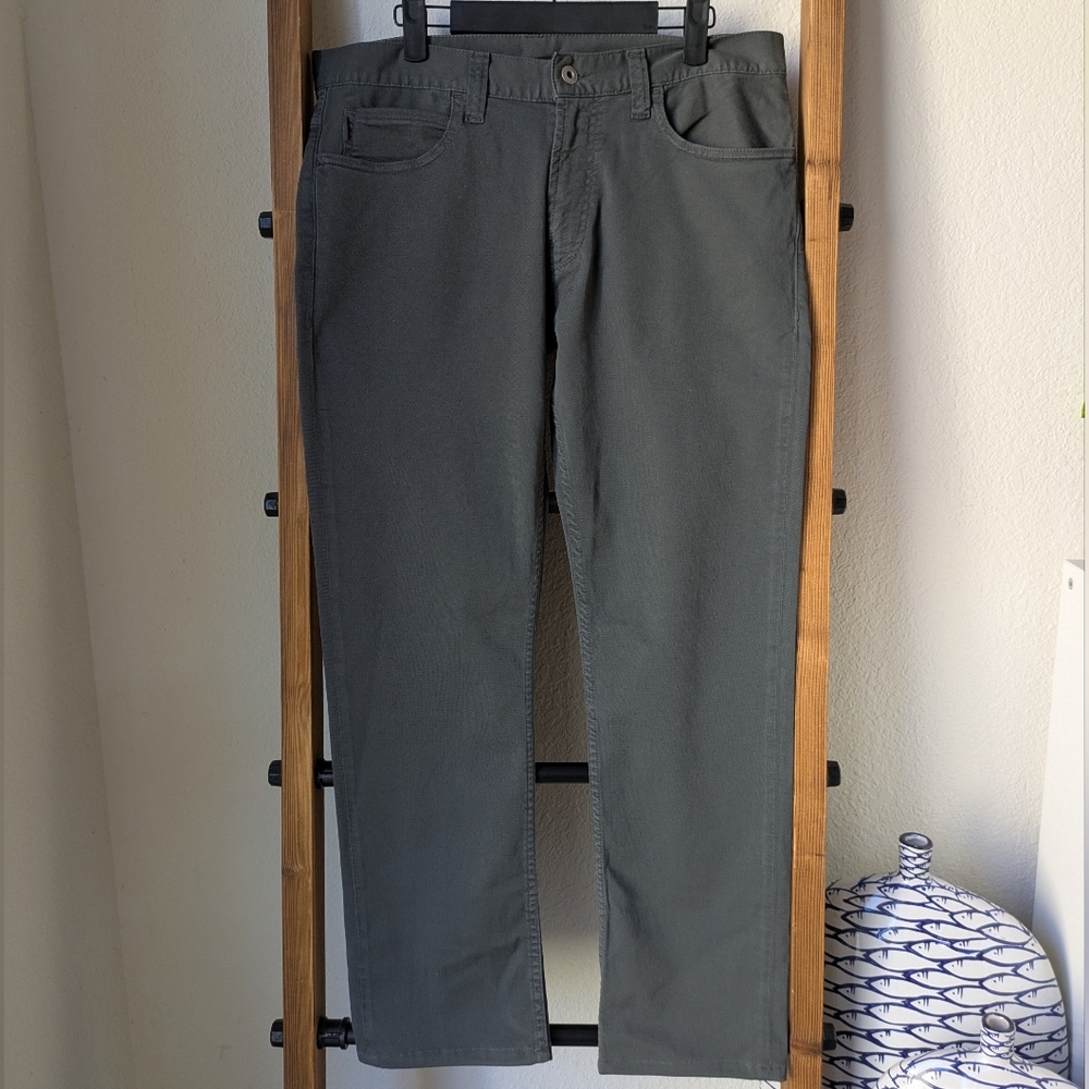 Emporio Armani Men's Gray Straight Leg Twill Pants - Size 32